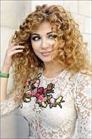 Easy Fashion Myriam Fares Fw Paris Curly Hair Styles Curly Hair Styles Naturally Long Hair Styles
