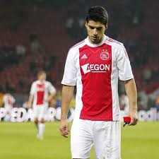 7 milyon euro bonservis bedeliyle ajax'ın kadrosuna kattığı luis suarez, hollanda deviyle 159 maça çıkarken 111 gol 4 sezon formasını giydiği ajax'ta harikalar yaratan suarez'e, 2011 yılında premier. Barca Update Ter Stegen Wird Operiert Ajax Traumt Von Suarez Ruckkehr