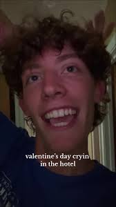 thus song makes me insufferable im sorry #bb#illieeilish #hmhas #fyp