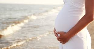 هل السباحة في البحر آمنة أثناء الحمل سوبر ماما