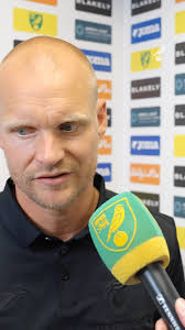 He could have had his own goal of the season competition 🪄 2️⃣5️⃣ goal  involvements in 4️⃣8️⃣ league games 🤌 Championship Team of the Season 🤝  Here's Gabriel Sara at his very