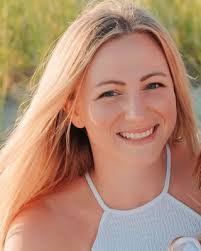 Bonnie Connell's Instagram, Twitter & Facebook