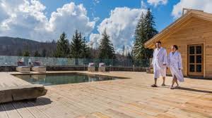 Cea mai mare si cea mai cunoscuta stațiune de pe litoralul românesc este mamaia. Turismul Balnear In Romania Top 10 StaÈ›iuni Cu TradiÈ›ie È™i Peste 20 De UnitÄƒÈ›i De Cazare Populare
