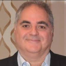 سوف يتم تشيع الجنازة للمرحوم الدكتور/...