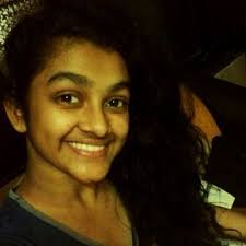 Stella Fernandes (@StellaF2110)