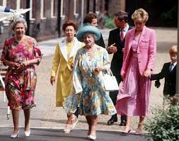 Princess anne, she had no time for diana, she didn't like the way she went about her duty and the way she used the cameras and the media to promote at the same time, while anne disapproved of diana courting the press so much, she would also get miffed when something frivolous, such as. The Crown What Princess Diana S Relationship With Queen Elizabeth Was Really Like