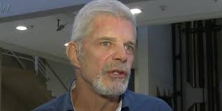 Raul gazolla conta que um amigo planejou explodir a delegacia e matar o assassino da atriz daniella. Ldq5e30tvolvum