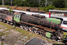 tuż przy dworcu kolejowym, powstanie poświęcona