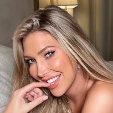 Lexi Lowe DIRTY TALK QUEEN - Fleshbot