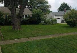 Unique lawn care is no stranger to indianapolis. Indianapolis Lawn Care Mowing Services Lawn Love Of Indianapolis