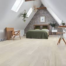 Karndean light wooden flooring for any season. Luxury Vinyl Flooring Home Flooring Inspired By Nature