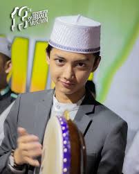 Gus azmi diketahui berasal dari sawahan, kanigoro, blitar, jawa timur. Pin Oleh Fisca Madani Di Azmi Askandar Fotografi Remaja Fotografi Gambar