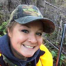 Laci Pine (@laciloo3)