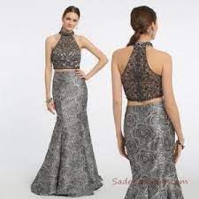 2021 abiye elbise modelleri gri uzun iki parca halter yaka desenli tas islemeli kiyafet kombinleri elbise modelleri elbise elbiseler