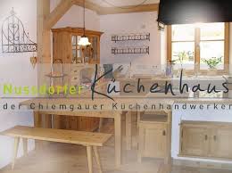 Unsere Schreiner Setzen Gerne Alle Ihre Wunsche In Einer Gemauerten Altholzkuche Um Z B Wie Hier M Speisezimmereinrichtung Nussdorfer Kuchenhaus Landhauskuche