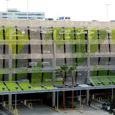 Los angeles police chief michael moore told reporters that at least 17 people were injured, including nine police officers and an agent from the bureau of alcohol, tobacco, firearms and explosives. Architekturgewebe Haver Boecker Ohg Referenz Detailseite