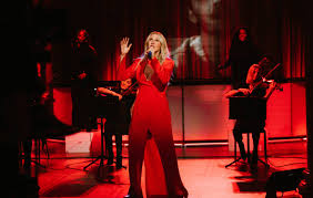 Does ellie goulding have tattoos? Ellie Goulding Reschedules Upcoming Uk And Ireland Tour Dates