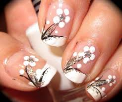 Black And White Nail Art Design Black And White Nail Designs Art Design And Craft Floral Nail Art Floral Nails White Nail Designs