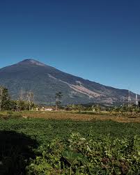 Hutan desa setianegara merupakan spot yang tepat buat kamu yang ingin menyepi. Gunung Ciremai Jalur Ula Jejak Eksotik Letusan Gunung Facebook
