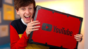 This is a video of the various play buttons awarded to esvidrs at various growth of subscribers to their channels. Pewdiepie S Play Buttons Are Being Sold On Ebay Jacksucksatlife Buys His 100m Subscriber Briefcase
