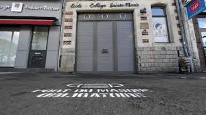 Eugénie a montré ses photos à ses copines de classe. Valenciennes Prison Avec Sursis Pour L Institutrice Aux Methodes Violentes