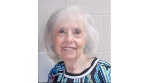 Lindsey Rohde's Instagram, Twitter & Facebook