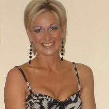 Caroline Thacker's Instagram, Twitter & Facebook