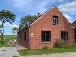 Jemmen), gelegen aan de eems in het landkreis leer, is een gemeente in de duitse deelstaat nedersaksen. Fehnhaus An Der Kuhweide 45236 Jemgum Aktualisierte Preise Fur 2021