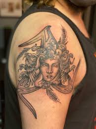 Trinacria sicilian symbol tattoo by thehoundofulster on deviantart. Sicilian Emblem By Trisha Atkinson Figure 8 Ink Fredericksburg Va Tattoos