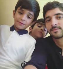 الشيخ محمد بن زايد والشيخ محمد بن راشد يهنئان زايد بن حمدان بسلامة الوصول. Ø³Ù…Ùˆ Ø§Ù„Ø´ÙŠØ® Ø­Ù…Ø¯Ø§Ù† Ø¨Ù† Ù…Ø­Ù…Ø¯ Ø¨Ù† Ø±Ø§Ø´Ø¯ Ø¢Ù„ Ù…ÙƒØªÙˆÙ… Ù…Ø¹ Ø£Ø·ÙØ§Ù„ Ø´Ù‚ÙŠÙ‚ØªÙ‡ Ø´ÙŠÙ…Ù‡ Ù…Ø­Ù…Ø¯ Ø­Ù…Ø¯ Ø£Ø¨Ù†Ø§Ø¡ Ø§Ù„Ø´ÙŠØ® Ù†Ø§ØµØ± Ø¨Ù† Ø­Ù…Ø¯ Ø¢Ù„ Ø®Ù„ÙŠÙØ© Ø±Ø¨ÙŠ ÙŠØ­ÙØ¸Ù‡Ù… H H Sheikh Hamdan Bin Mohamme Amor