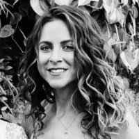 Deirdre Morris's Instagram, Twitter & Facebook