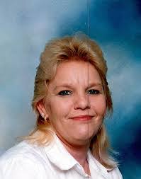 Chloe Hamlin's Instagram, Twitter & Facebook