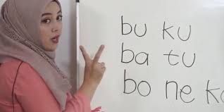 Kalau diajarin guru saya sih ciri2nya adalah bahasa. Sebutkan Ciri Ciri Benda Dan Tulis Suku Katanya Jawaban Soal Tvri Kelas 1 3 Sd 10 Juni
