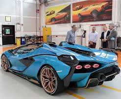 As the name and pictures suggest, it's a convertible version of the sian that we first saw in 2019. Update More Images Of The First Lamborghini Sian Roadster Presented To Ceo Stefano Domenicali