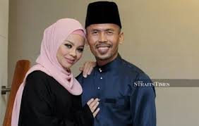 Although premature, siti sarah had safely given birth to a baby boy named ayash affan. Showbiz There Were Tears Running Down Her Cheeks Shuib
