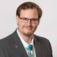 Gary Swire's Instagram, Twitter & Facebook