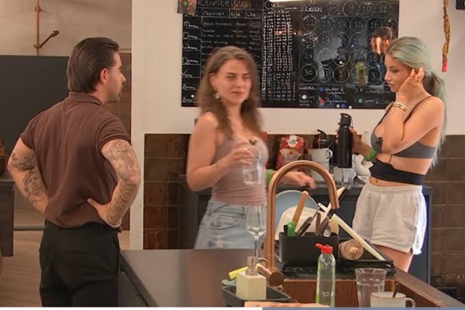 Fabiënne en Simone zetten de loods in vuur en vlam na onverwachte  ontwikkeling - LoveReality
