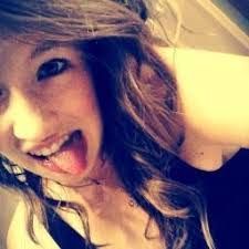 Marisa Ray's Instagram, Twitter & Facebook