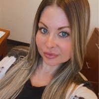 Sarah Chumley's Instagram, Twitter & Facebook