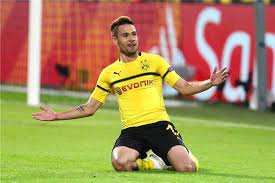 Wann wurde raphaël guerreiro geboren ? Raphael Guerreiro Uber Familie Verletzungen Und Seine Begeisterung Fur Den Bvb