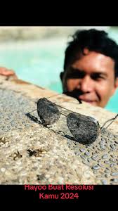 Hayoo Pilih Makanan Pembentuk Otot Biar Kuat dan Sehat yang Baik 1. Porsi  harus seimbang jangan terlalu banyak karbo 2. Putih telor 3. Susu 4. Daging  Merah Rendah Lemak. 5. Daging Dada Ayam. 6. ...