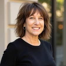 So many highlights from the Kimberly-Clark Professional National Sales  Meeting this week in Las Vegas... We started off hearing about how KCP  plans to Take the Lead in 2025 from our senior