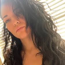 Ida Rosales's Instagram, Twitter & Facebook