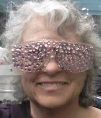 How to improve watercolor paintings with better tonal differences and  subject emphasis?