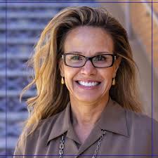 🌟 Meet Lori Williams