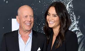 His family moved to the u.s. Bruce Willis Seen With Two Daughters In Very Rare Family Photo Hello