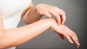 When you scratched the bites, the feeling of itch subsides. Bed Bug Bites Vs Other Bites Fleas Hives Chiggers Ticks 9 Examples