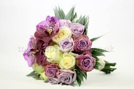 If you're stuck on how to decide on bridesmaid flowers. Bridesmaid Bouquets London Bridesmaid Posy Bridesmaid Pomander Todich Floral Design Ltd London Uk