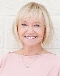 Cindy Markham's Instagram, Twitter & Facebook