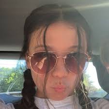 Lily Kern ✨ (@lilyispeace)